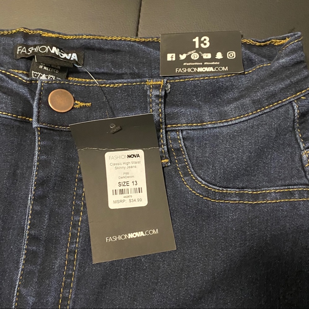 Jeans - Picture 2 of 3